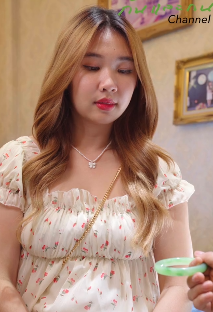 T2210104 สาวอกห กน งร องไห ในห องน ำชาย เธอบ งเอ ญเจอร กแท part 2